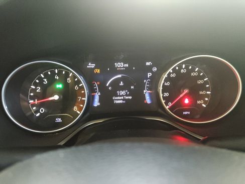 Used 2017 Jeep Compass Latitude w/ Popular Equipment Group AWD/4WD image 23