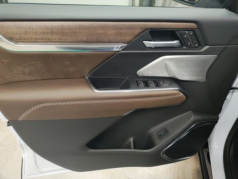 New 2026 GMC Acadia Denali Ultimate w/ LPO, Floor Liner Package image 27