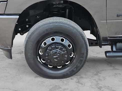 Used 2024 RAM 3500 Laramie w/ Night Edition image 12