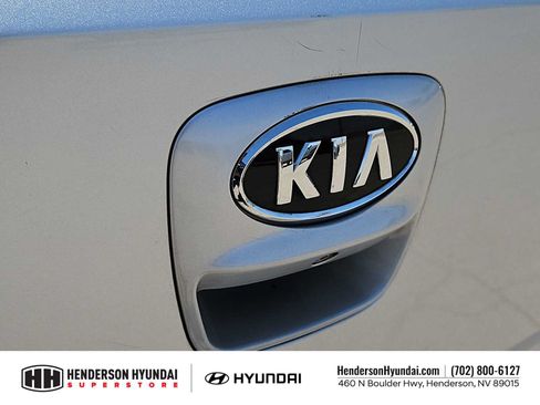 Used 2012 Kia Rio SX FWD image 11