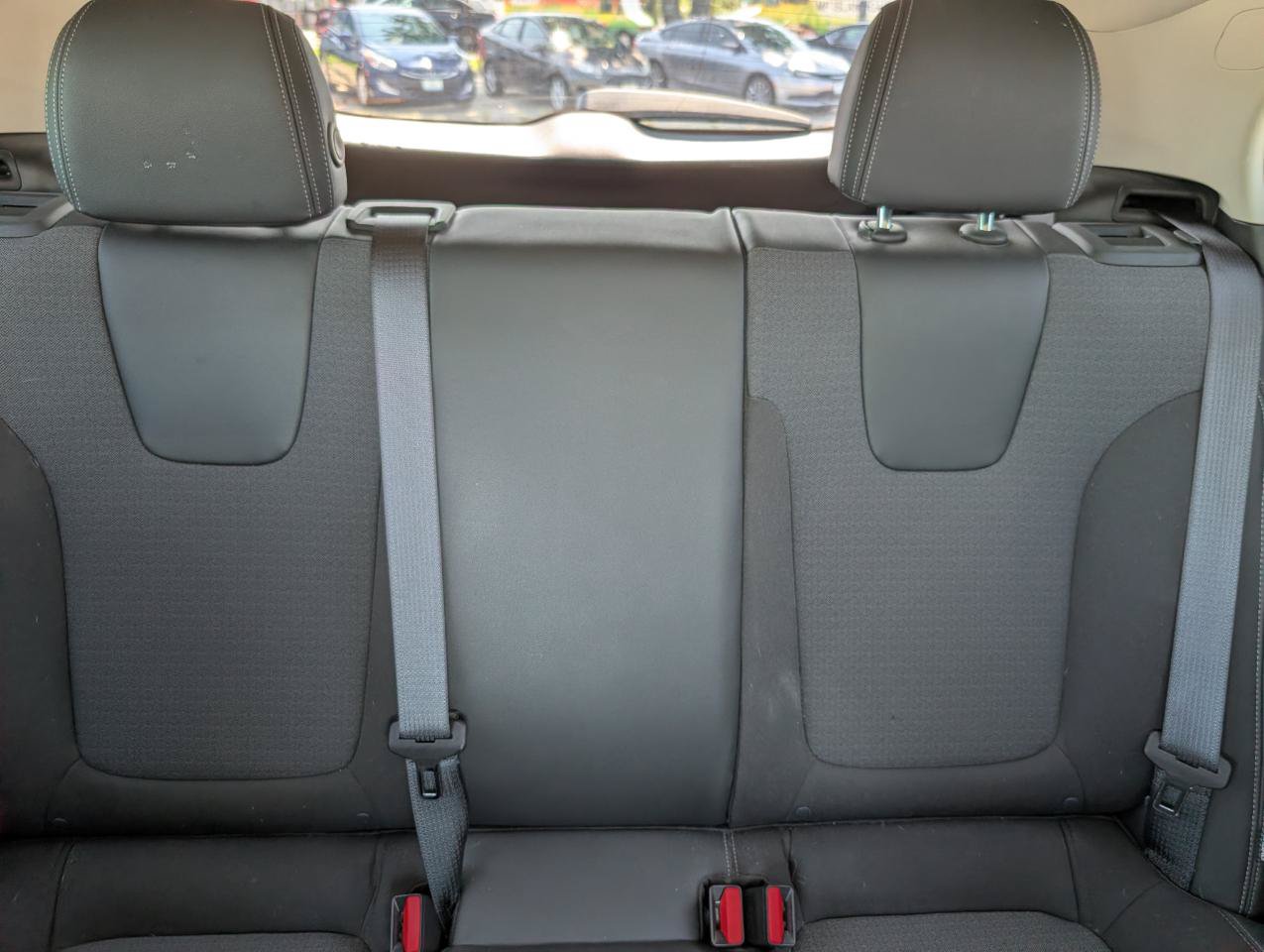 Used 2020 Buick Encore GX Preferred w/ Cold Weather Comfort Package FWD image 34