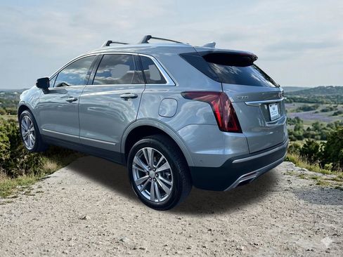 Used 2023 Cadillac XT5 Premium Luxury w/ Technology Package image 8