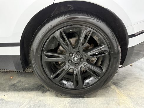 Used 2019 Land Rover Range Rover Velar R-Dynamic SE AWD/4WD image 22