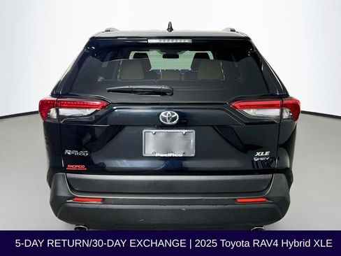 Used 2025 Toyota RAV4 XLE AWD/4WD image 7