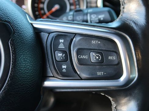 Used 2021 Jeep Wrangler Unlimited Sahara AWD/4WD image 19