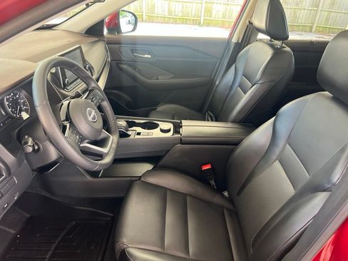 Certified 2023 Nissan Rogue SV w/ SV Premium Package AWD/4WD image 4