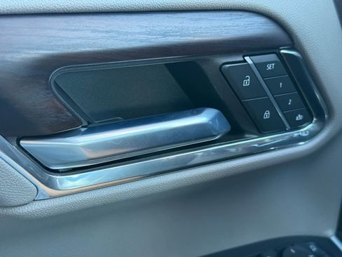 Used 2023 GMC Sierra 1500 SLT w/ SLT Premium Plus Package image 28