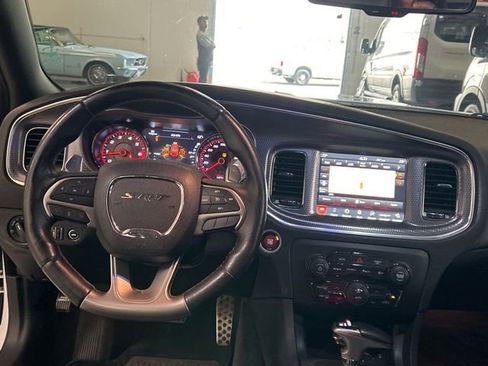 Used 2018 Dodge Charger SRT Hellcat RWD image 12