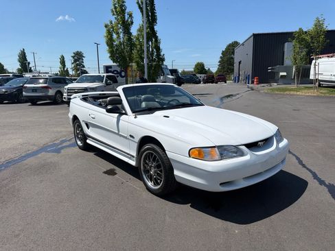 Used 1996 Ford Mustang GT RWD image 5