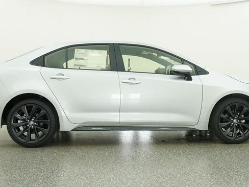Used 2026 Toyota Corolla SE w/ SE Premium Package FWD image 43