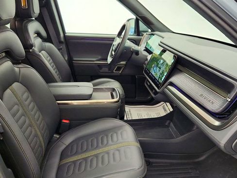 Used 2024 Rivian R1S Adventure image 25