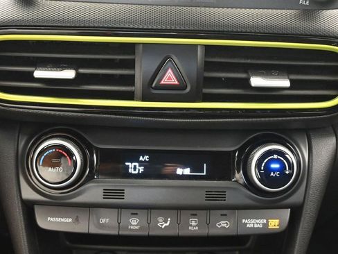 Used 2020 Hyundai Kona Limited FWD image 32