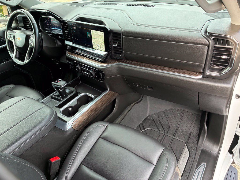 Used 2025 Chevrolet Silverado 1500 LT w/ All Star Edition Plus RWD image 28
