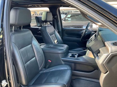 Used 2021 Chevrolet Tahoe Z71 w/ Rear Media and Nav Package AWD/4WD image 9