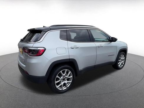 Used 2025 Jeep Compass Limited AWD/4WD image 13