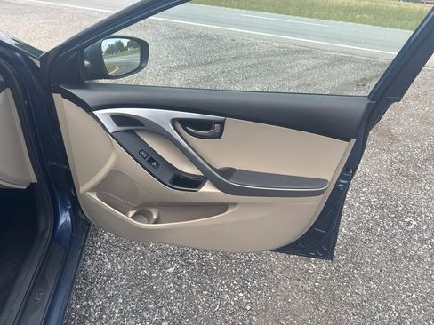 Used 2016 Hyundai Elantra SE FWD image 20