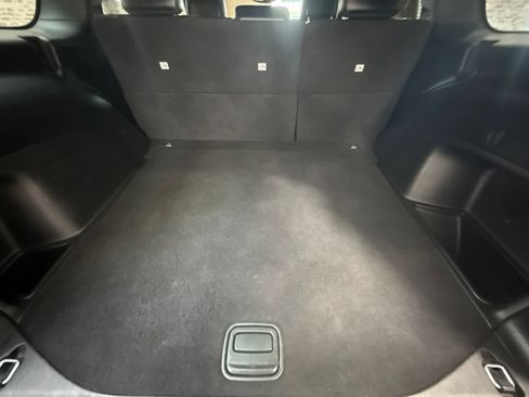 Used 2022 Jeep Grand Cherokee Limited AWD/4WD image 11