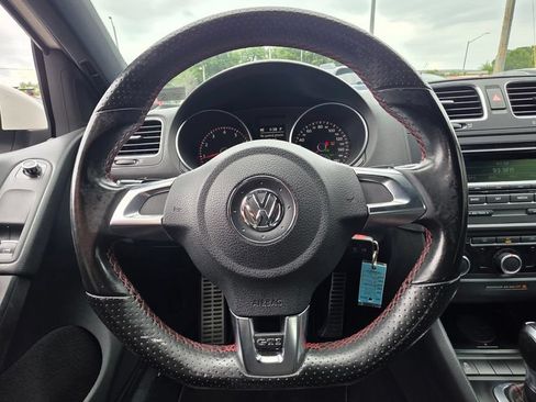 Used 2012 Volkswagen Golf 2-Door FWD image 12