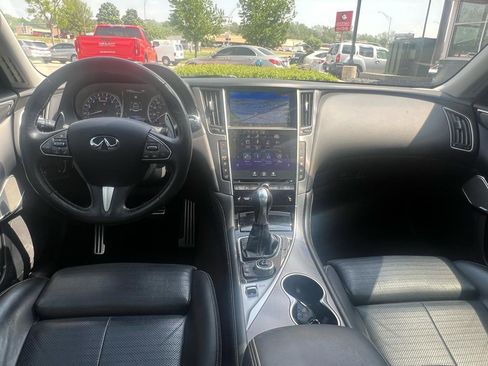 Used 2017 INFINITI Q50 Red Sport 400 AWD/4WD image 11