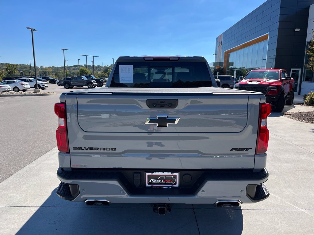 Used 2024 Chevrolet Silverado 1500 RST AWD/4WD image 19