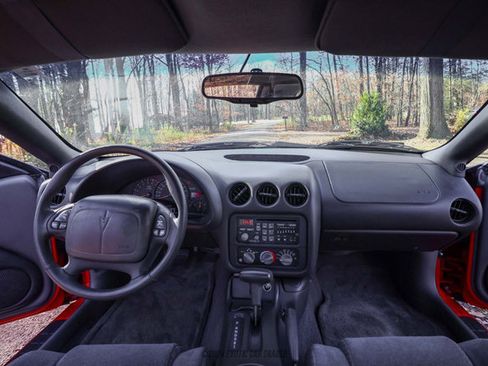 Used 1997 Pontiac Firebird Coupe w/ Opt Pkg RWD image 43