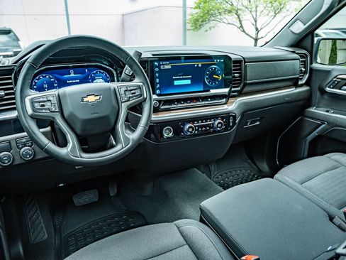 Used 2023 Chevrolet Silverado 1500 LT RWD image 29