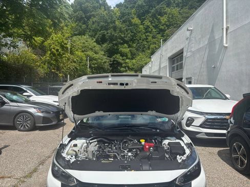 Used 2025 Nissan Sentra SV FWD image 25