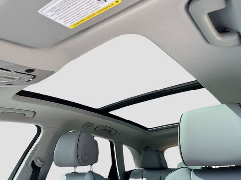 Used 2022 Audi Q5 2.0T Premium Plus image 17