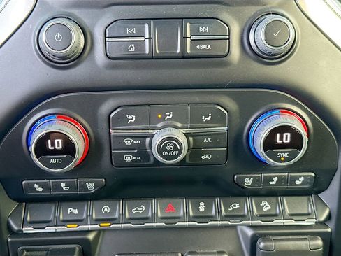 Used 2022 Chevrolet Silverado 1500 LTZ image 15