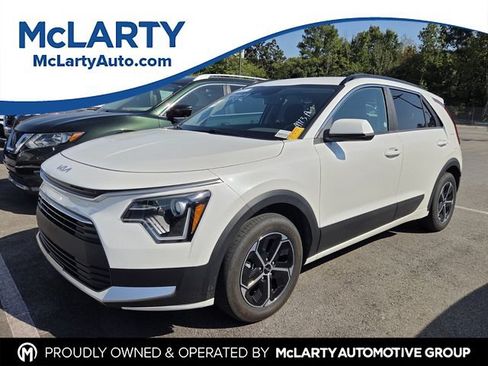Used 2025 Kia Niro LX FWD image 1