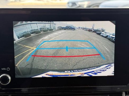 Used 2025 Toyota Sienna LE image 20