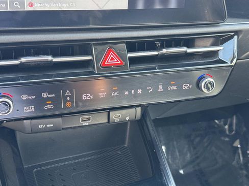 Used 2025 Kia Niro Wave image 30