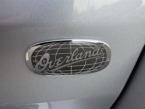 Used 2017 Jeep Grand Cherokee Overland image 35