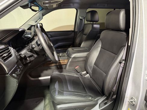 Used 2017 Chevrolet Suburban LT AWD/4WD image 10
