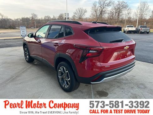New 2026 Chevrolet Trax LT w/ LT Convenience Package image 6