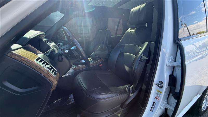 Used 2018 Land Rover Range Rover Supercharged AWD/4WD image 35