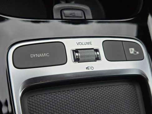 Certified 2025 Mercedes-Benz GLA 250 4MATIC image 29