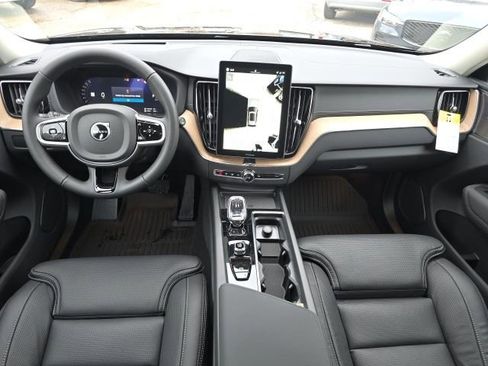 New 2026 Volvo XC60 T8 Ultra w/ Protection Package Premier AWD/4WD image 21