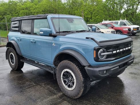 Used 2021 Ford Bronco Outer Banks w/ Sasquatch Package AWD/4WD image 8