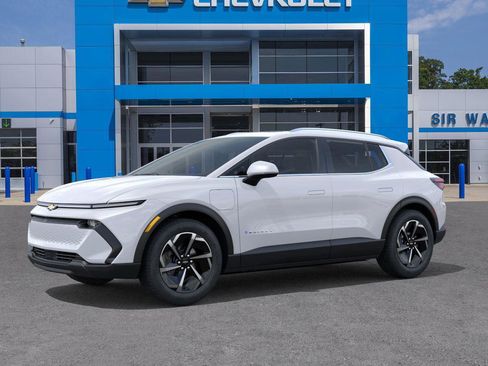 New 2026 Chevrolet Equinox EV LT image 2