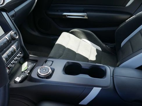 Used 2022 Ford Mustang Shelby GT500 w/ Carbon Fiber Track Pack RWD image 26