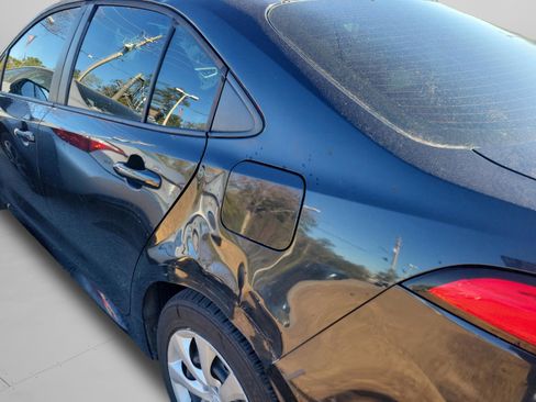 Used 2020 Toyota Corolla LE image 25