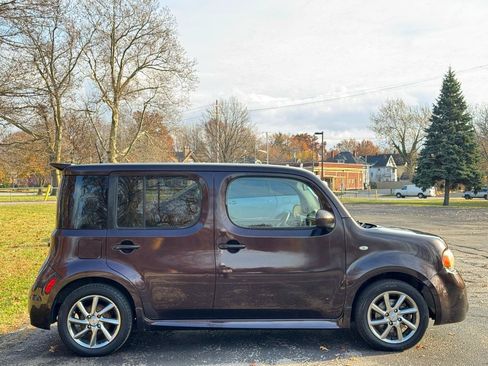 Used 2010 Nissan Cube 1.8 S Krom Edition w/ Interior Designer Pkg FWD image 9