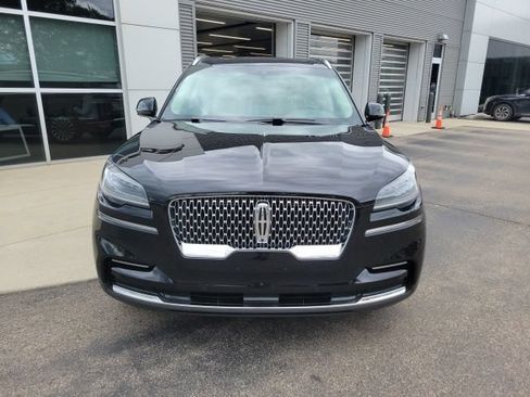 Certified 2024 Lincoln Aviator Reserve w/ Elements Package Plus AWD/4WD image 9