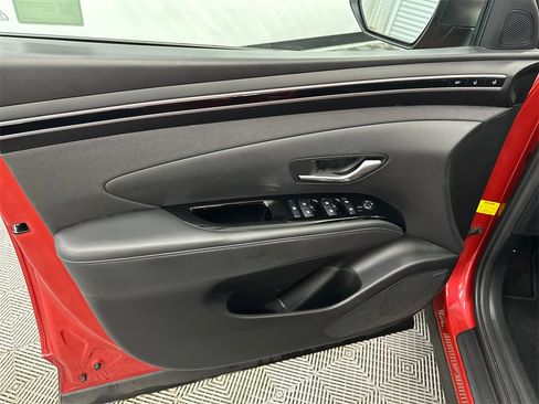 Used 2023 Hyundai Tucson Limited image 11