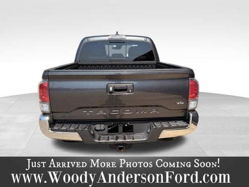 Used 2020 Toyota Tacoma TRD Off-Road AWD/4WD image 6