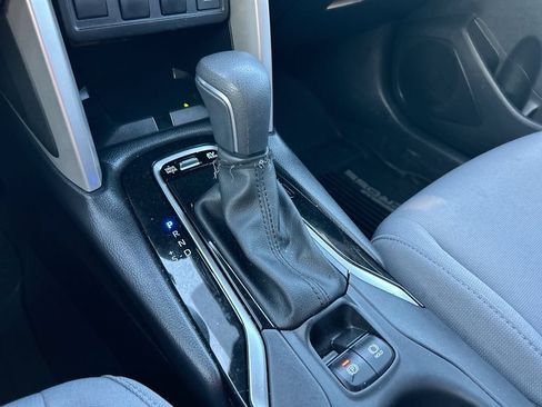 Used 2025 Toyota Corolla Cross AWD Hybrid image 26