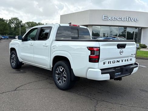 Certified 2024 Nissan Frontier SL w/ Technology Package AWD/4WD image 4