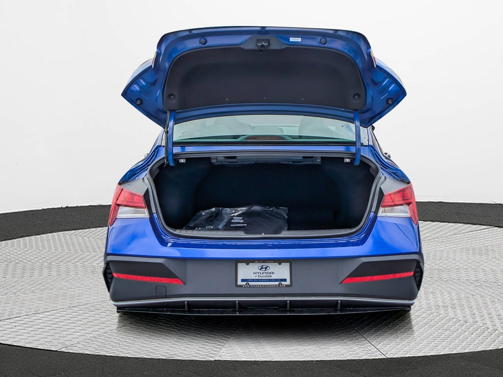 New 2025 Hyundai Elantra SEL FWD image 15