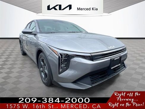 New 2026 Kia K4 LXS image 1